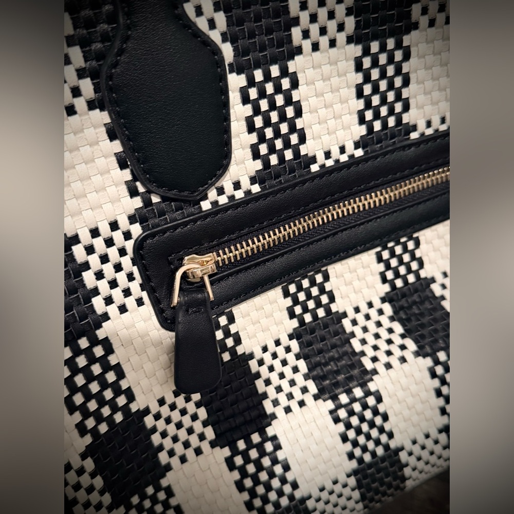 Guess Black And White Checkered Tote - Picture 6 of 10